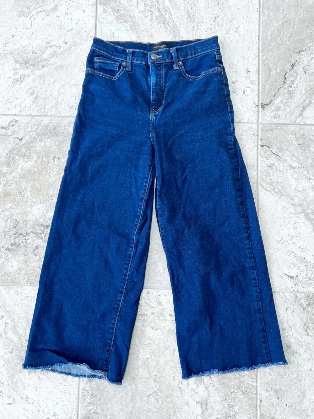 Banana Republic Wide-Leg High-Rise Full Length Raw Hem Stretch Blue Jeans, 27/4 - Picture 2 of 10